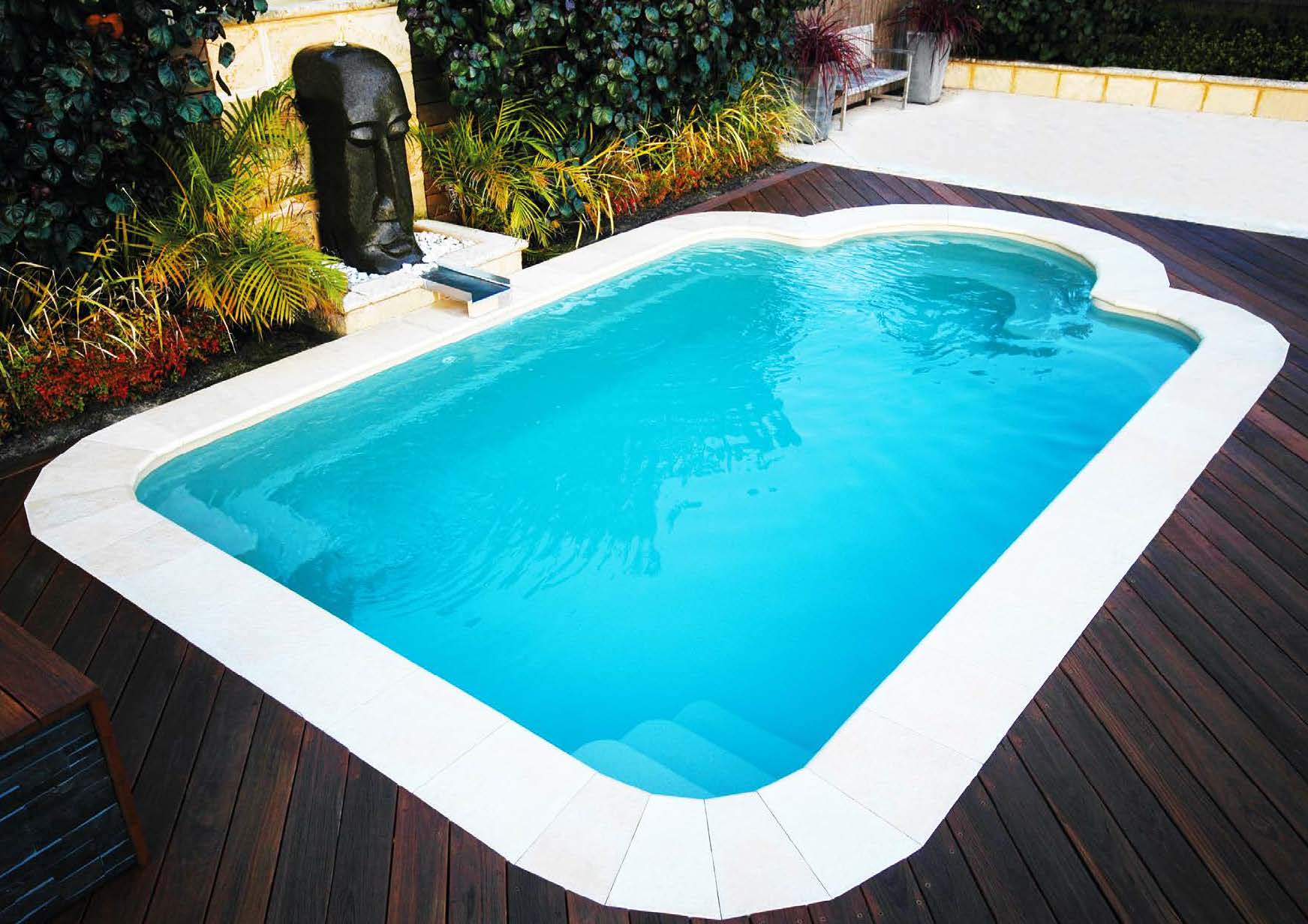 Planning a Summer BBQ? Here’s How Your Fibreglass Pool Can Be the Star