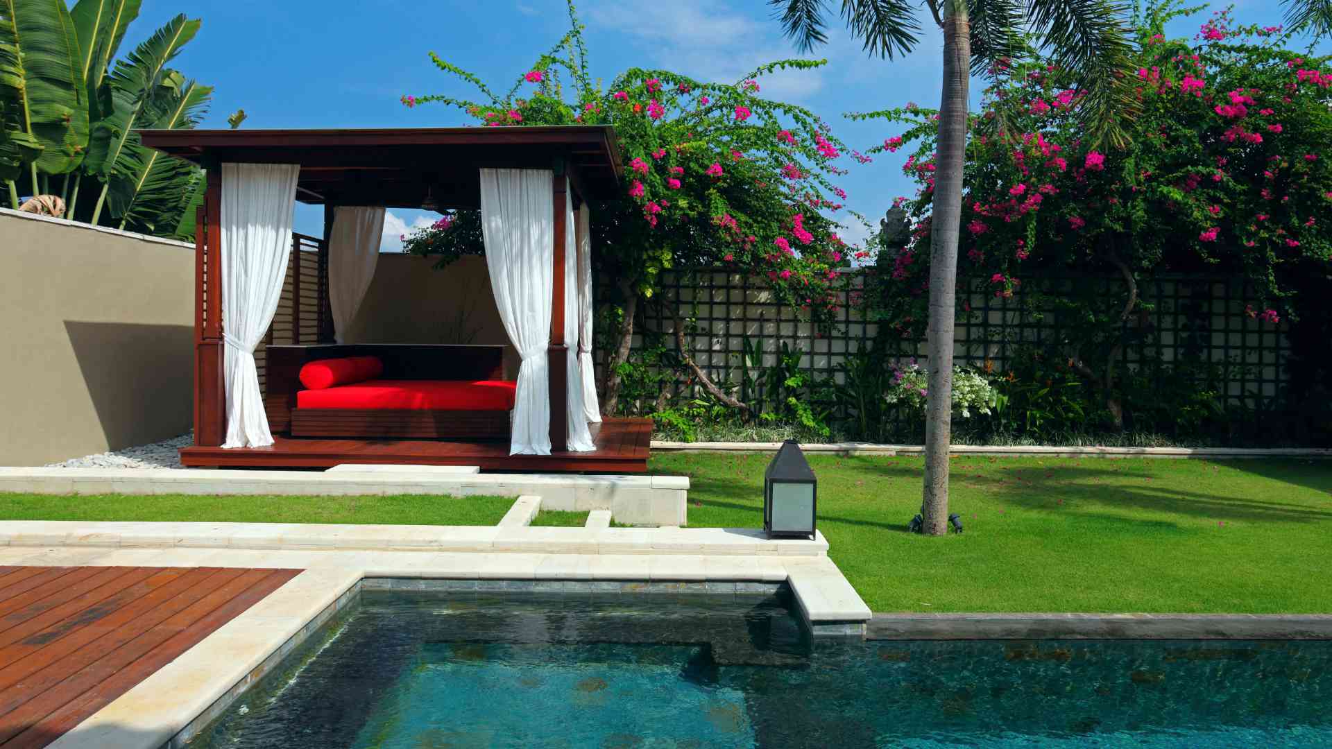 Backyard Garden Fibreglass Pool with a Gazebo